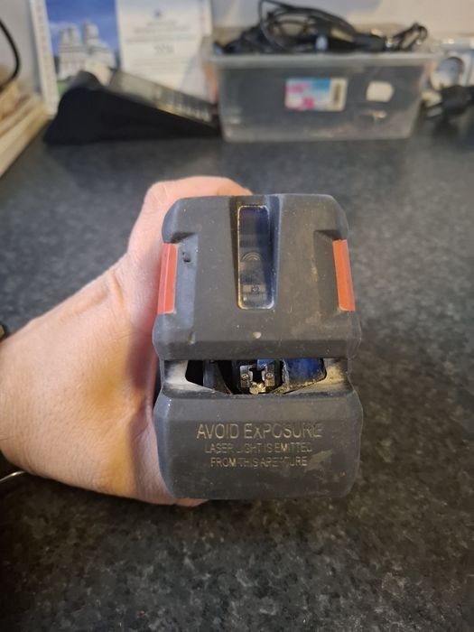 Nivela laser hilti pm 2-L