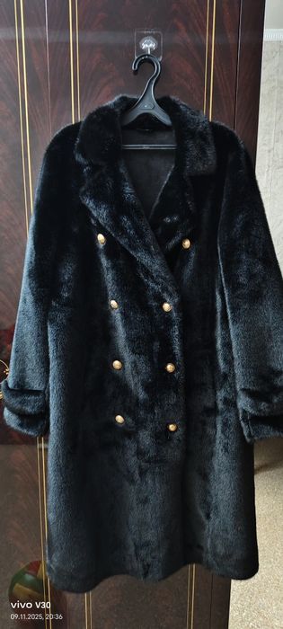 Продам эко шубу новая