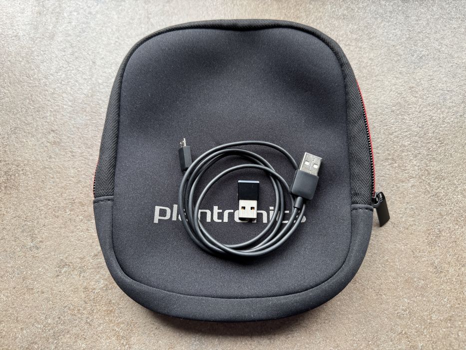 Продавам Plantronics voyager focus uc