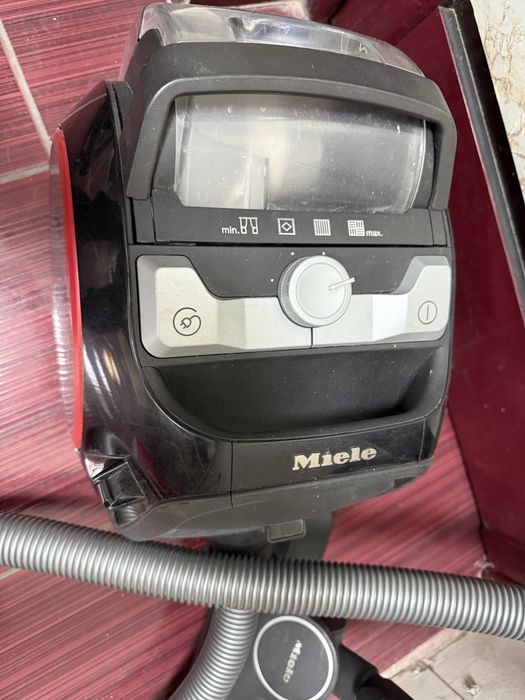 Прахосмукачка Miele Boost CX1 PowerLine - SNRF0