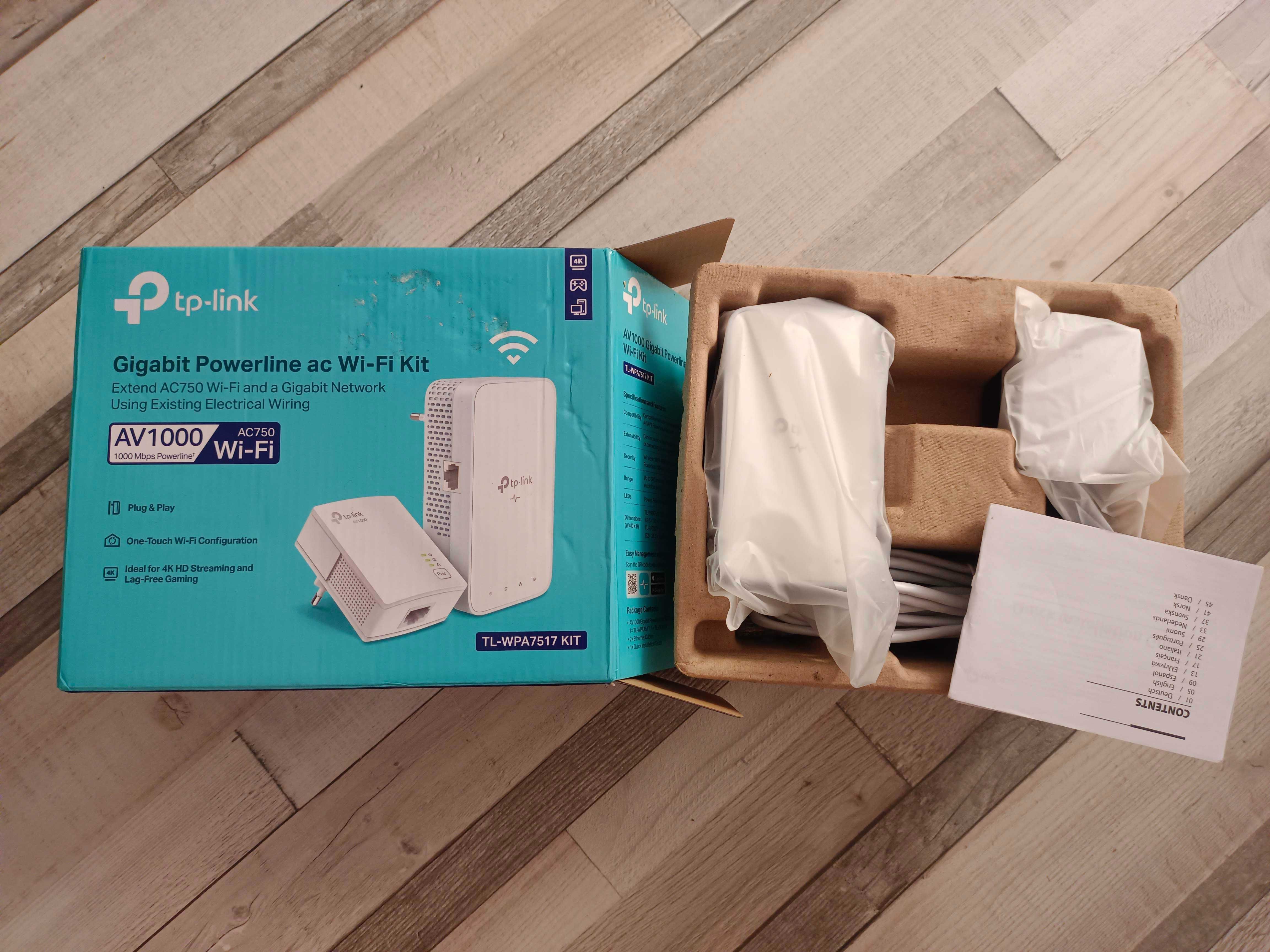 Kit adaptor PowerLine TP-LINK AV1000 Wi-Fi TL-WPA7517 KIT 1000Mbps alb