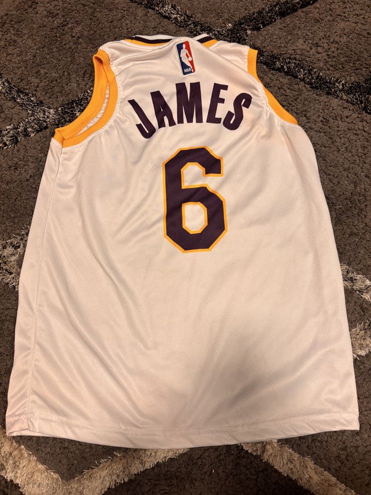 Vand maieu nike james
