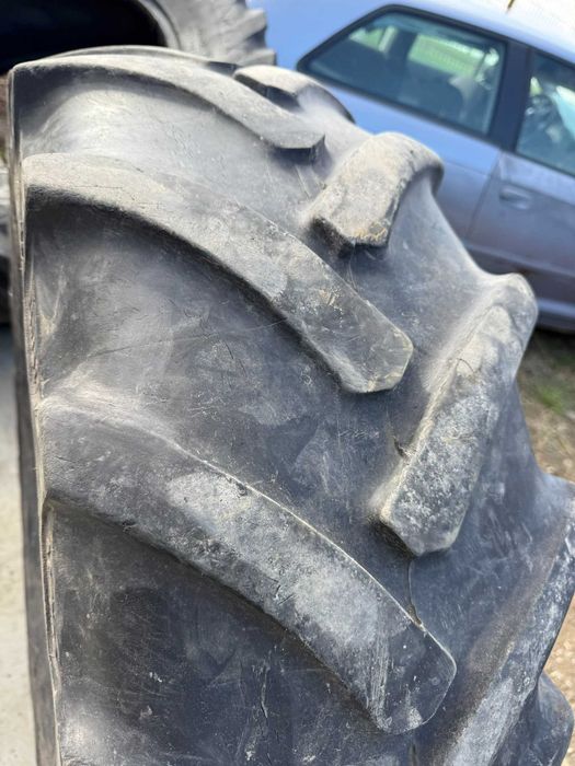Cauciuc 365/70 R18