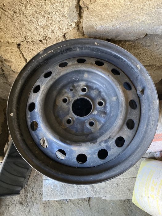 Простой диск тайота r15