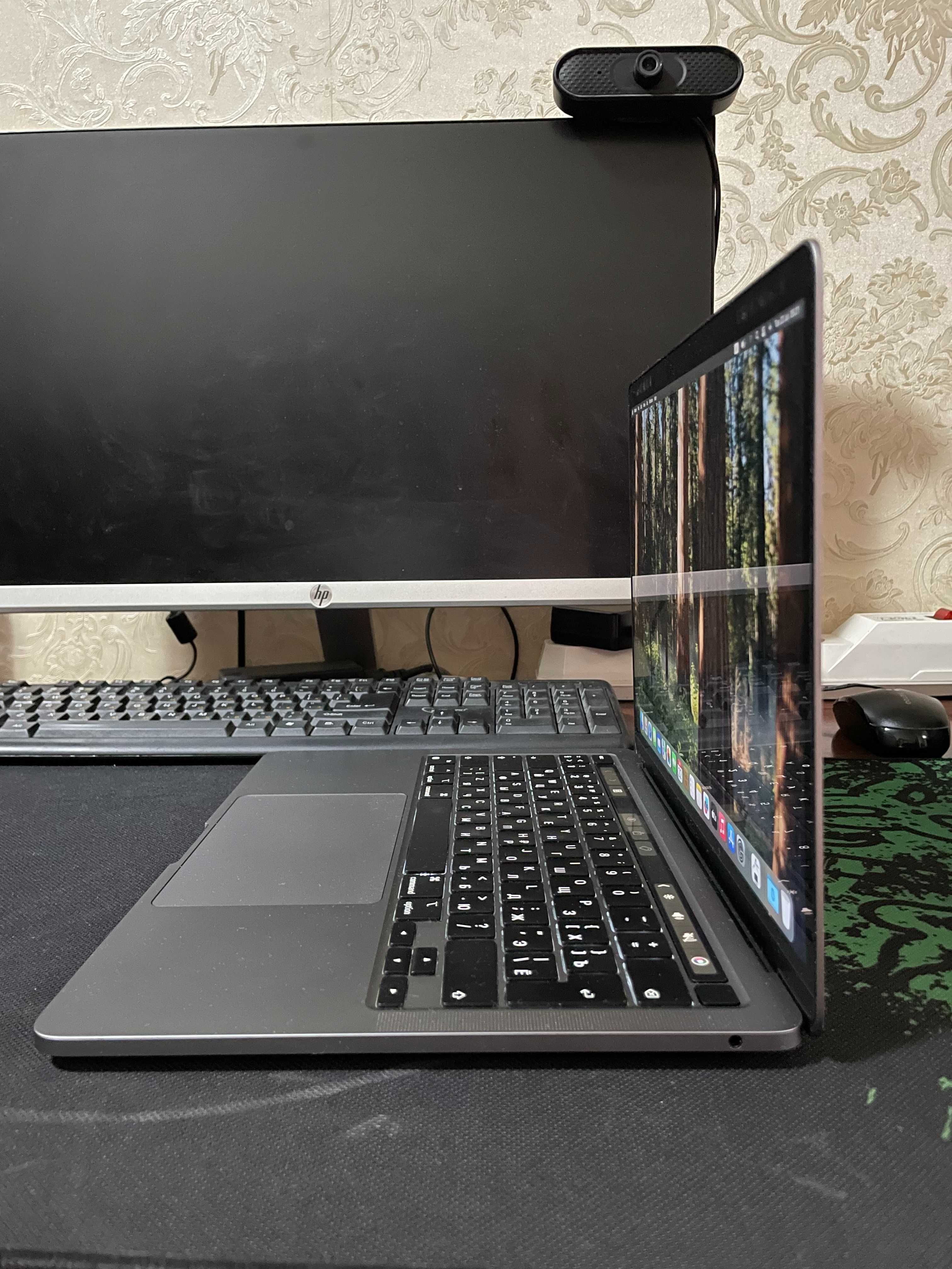 Macbook Pro 2020 в идеальном состояние. 13.3 inch