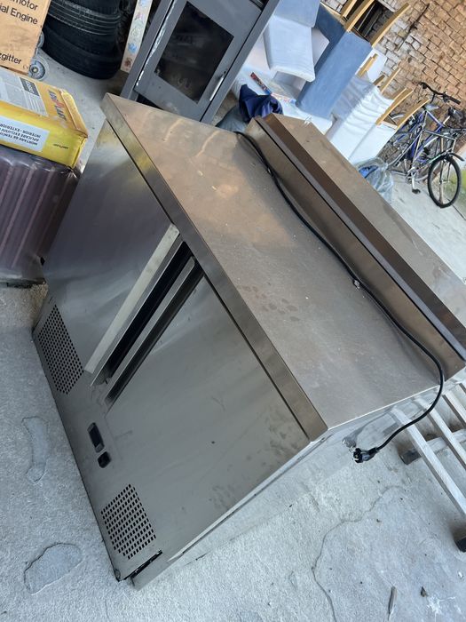 Frigider inox bucatarie