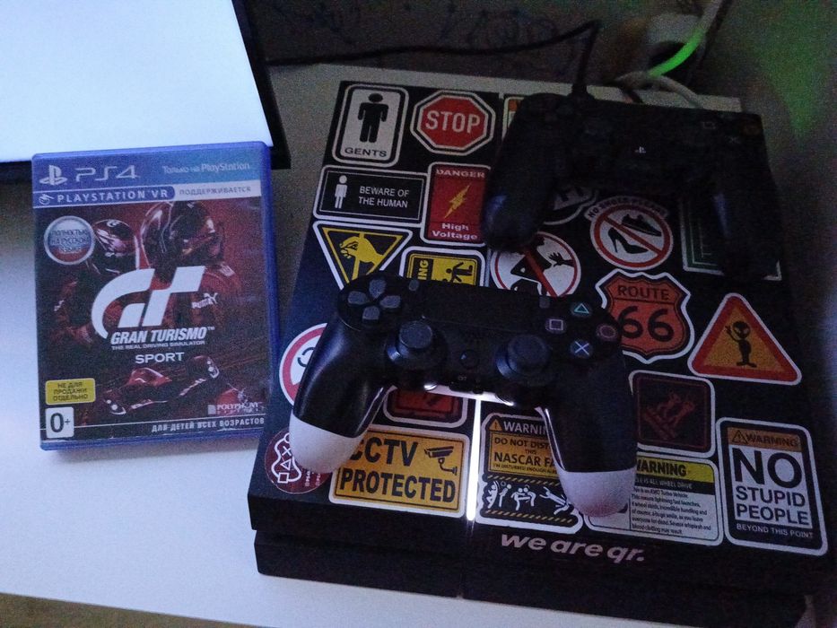 PS4, в хорошем состоянии, продам за 70000тг торг нету