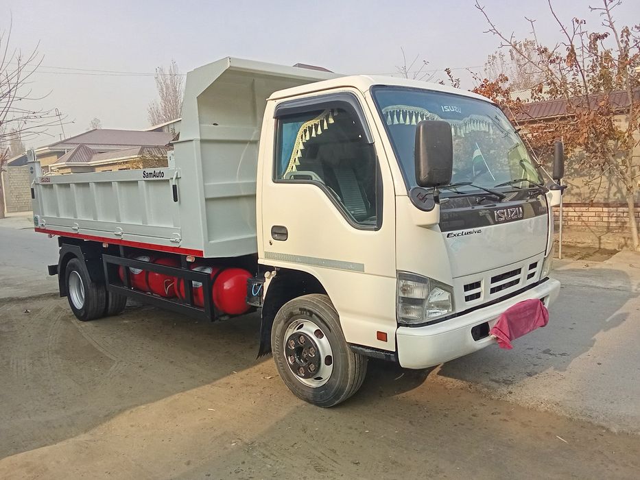 Исузу самосвал 84200км красками тоза балон 60/70% метан балон 4та 100т