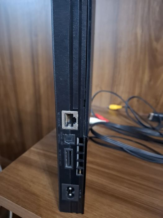 Vând playstation 2