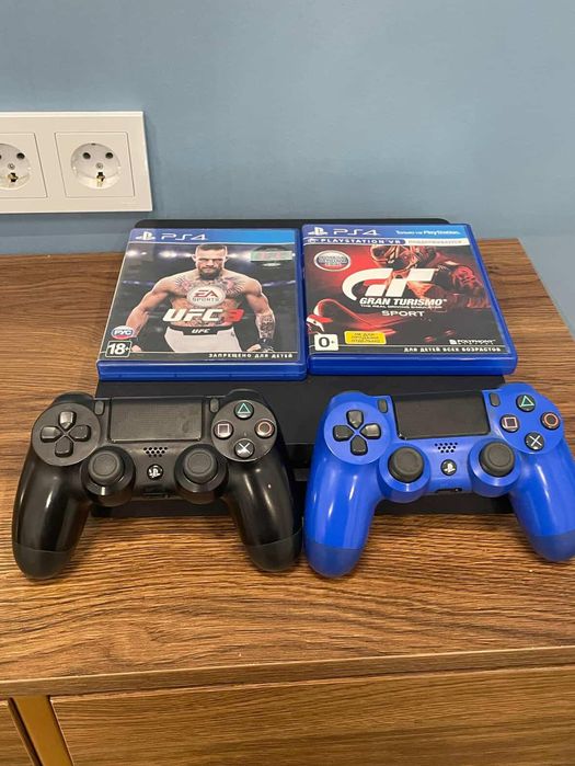 Продам Playstation 4 в идеальном состоянии