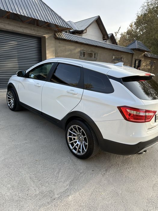 Lada Vesta SW Cross 1.6