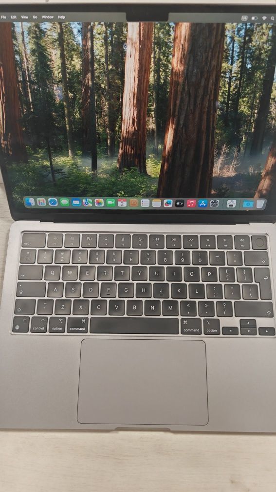Macbook Air M2 13.6" 8GB RAM 512 GB SSD