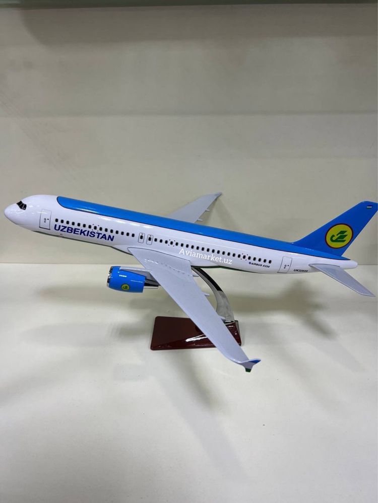 Самолет модель Airbus A320 Uzbekistan Airways сувенир/игрушка