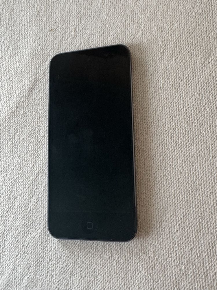 Айпод Apple iPod Touch 6th Generation Model A1574
