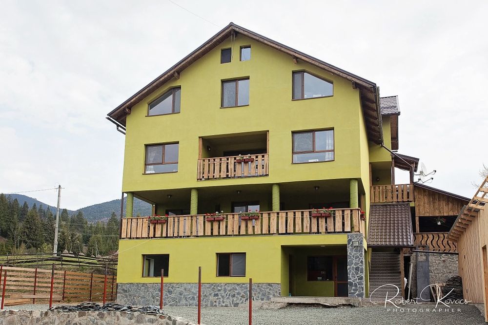 Cabana / Pensiune de vânzare – Stațiunea Colibița, zonă premium