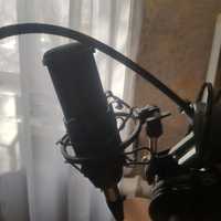Продам микрофон AKG p120