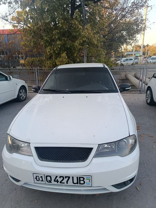 Gaz benzin yurishlari yaxshi yurib turgan moshina