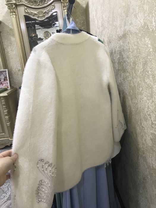 Белый кардиганчик
