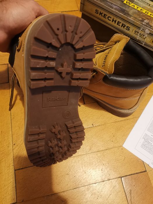 Ghete waterproof Skechers full piele, ca noi