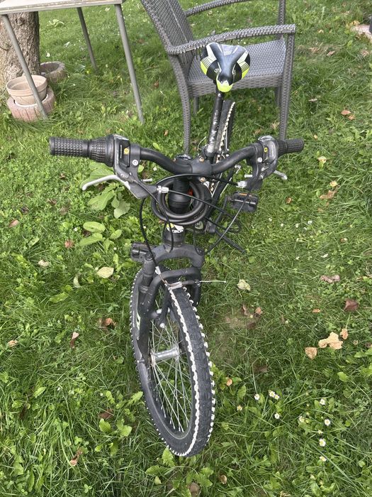 Bicicletă. mountain bike de competitie