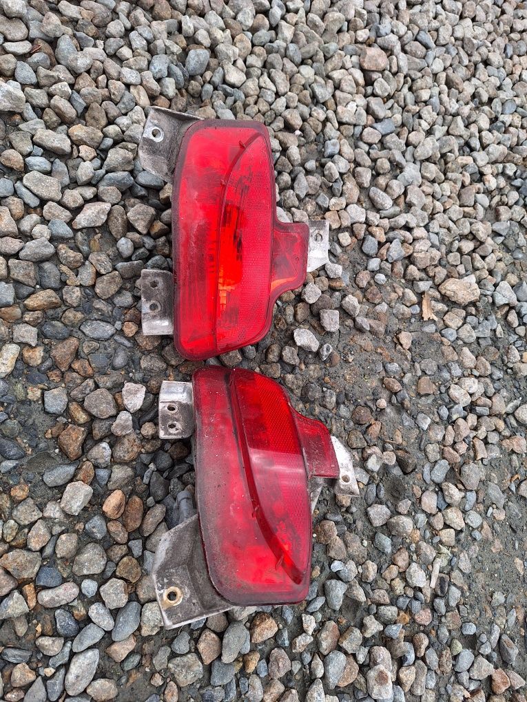 Reflector ceata catadioptru ochi pisica bara spate Opel Zafira C toure