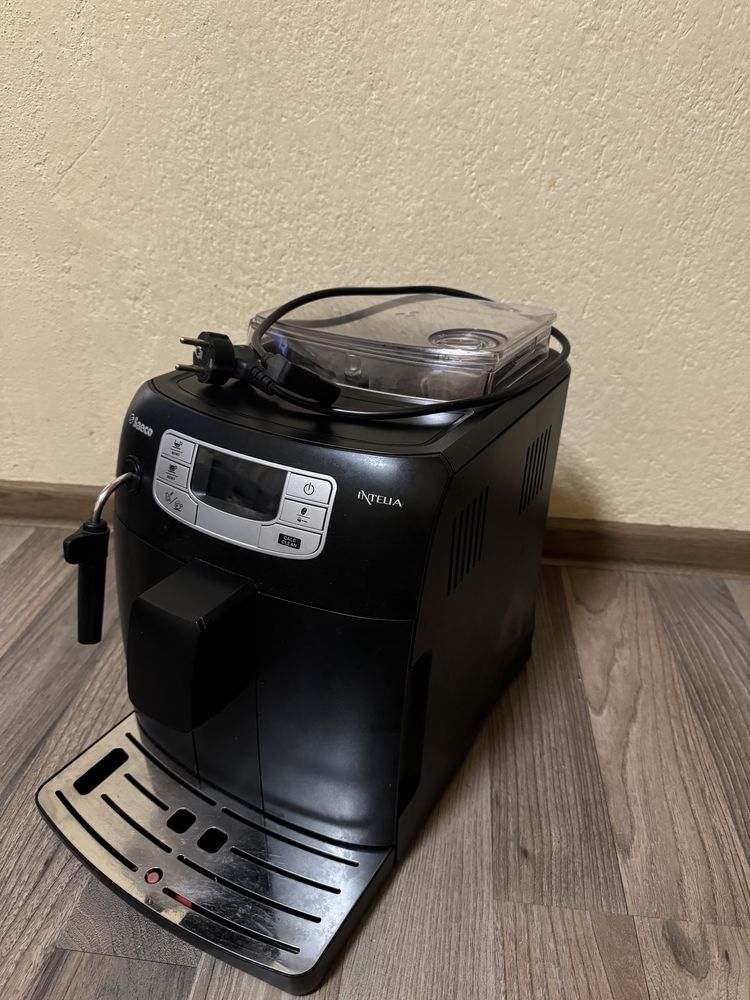 Кафе машина Philips Saeco Super-Automatic Espresso Machine HD8751/11