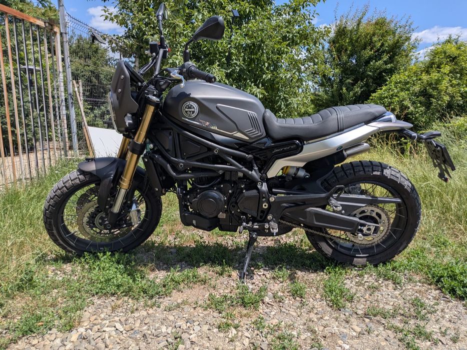 Benelli Leoncino 800 Trail