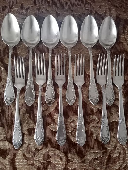 Посуда. Мельхиор, ножи, вилки, ложки. Классика. Пламя.