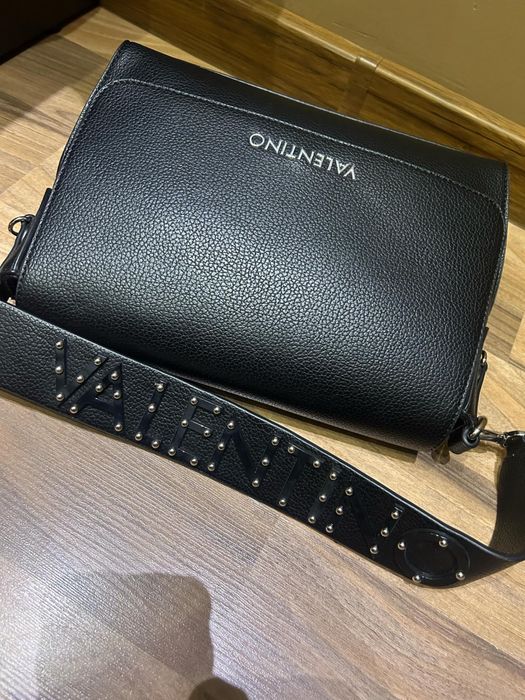 Черна чанта Valentino