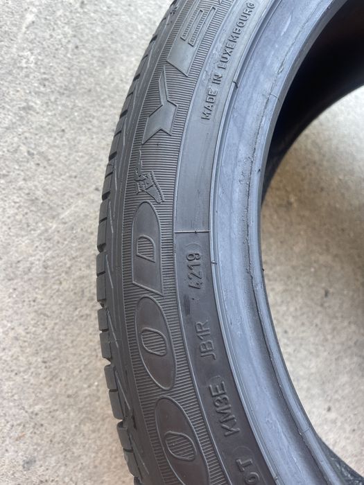 2 anvelope de vara 255/45/19 Goodyear RFT
