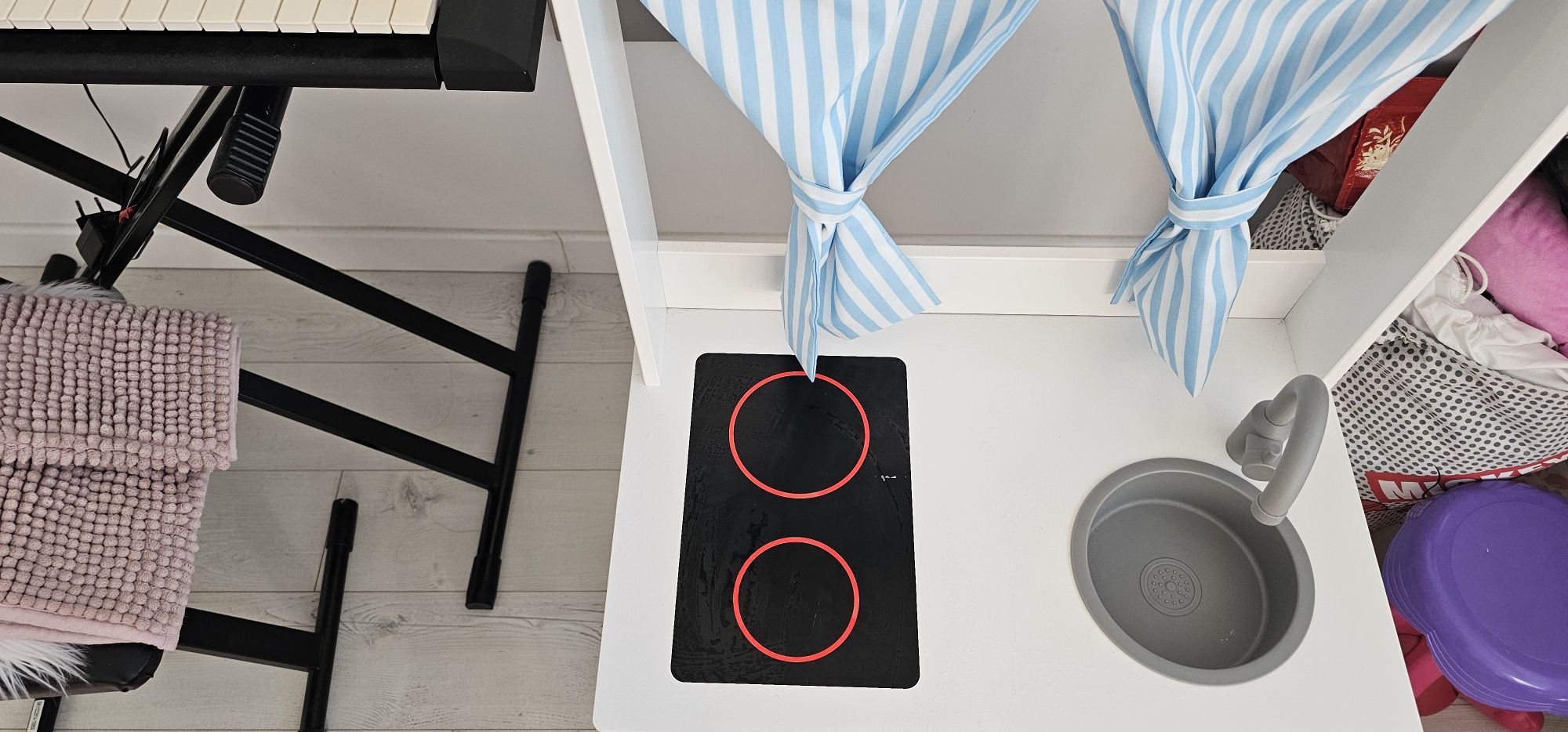 Bucatarie si teatru pentru copii - Ikea