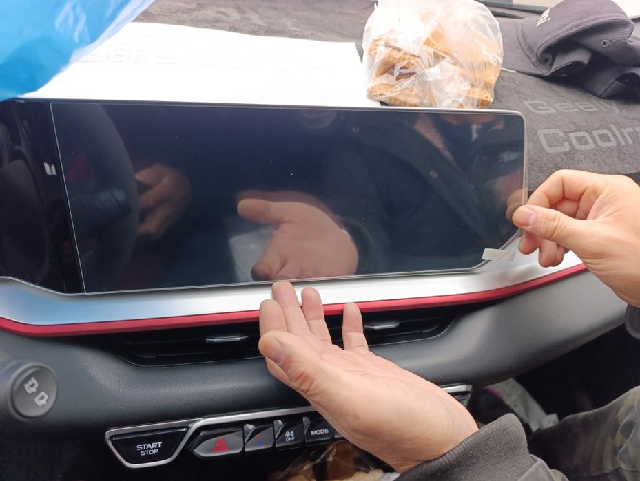 Защитное стекло для Geely coolray