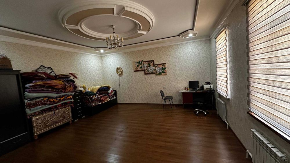 2 этажли 2 сотихдан иборат коттедж сотилади Карвон бозор