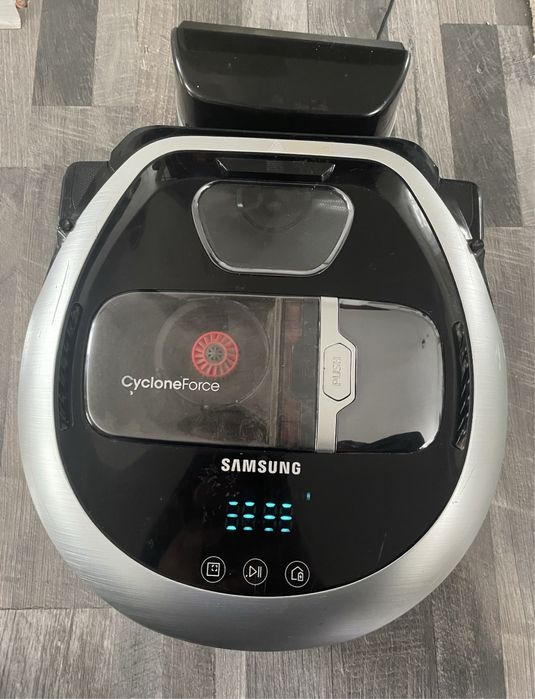 Продам робот пылесос срочно!