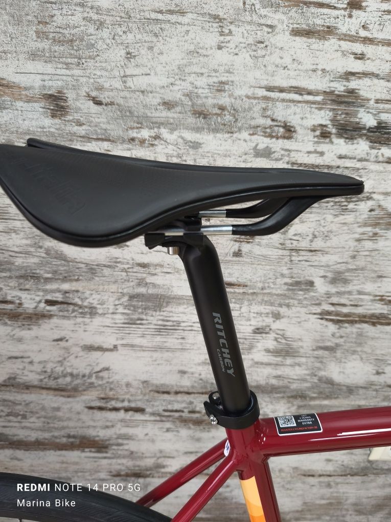 НОВ алуминиев шосеен велосипед Ridley Fenix SLA Disc 105 12 Fulcrum