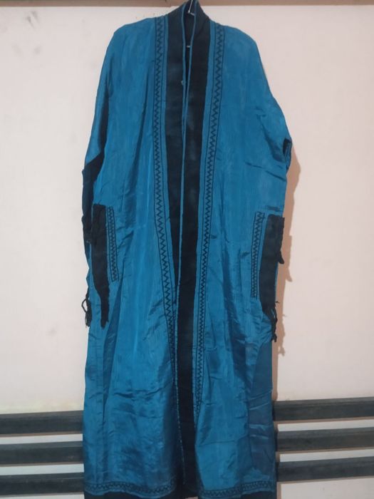 Qadimiy paranji sotiladi