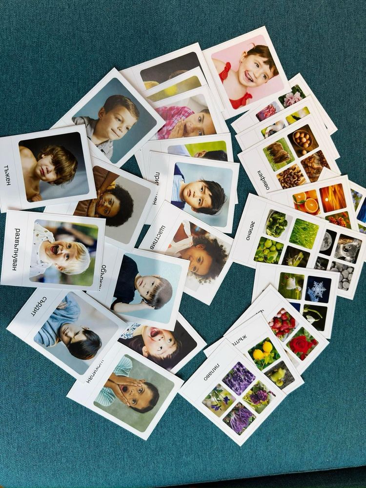 Монтесори карти с цветове и емоции за бебе и дете
