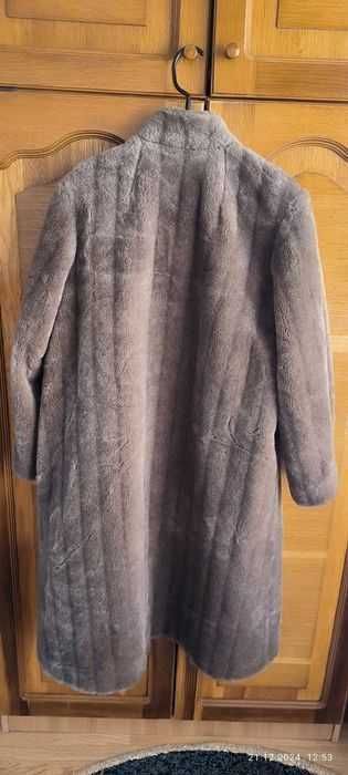 Vând blană damă lama