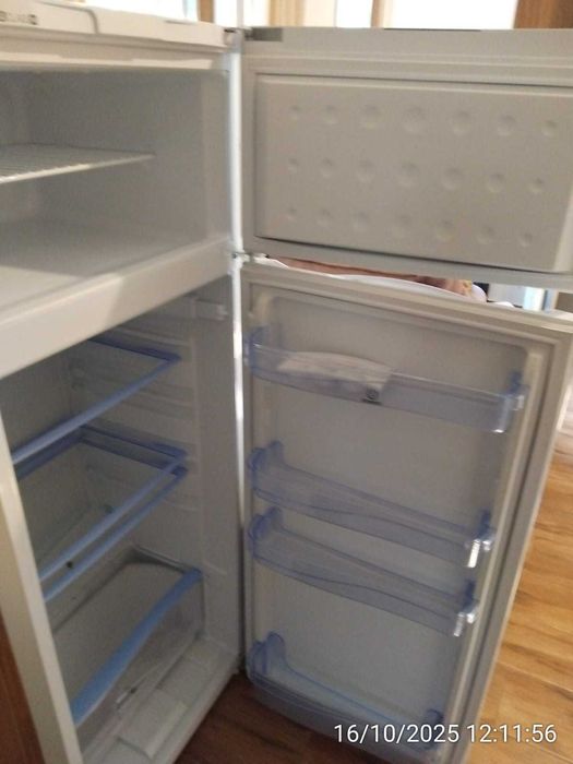 Vand frigider cu 2 usi