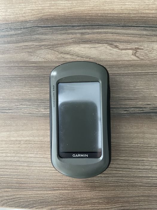 Продаю GPS-навигатор Garmin Oregon 550