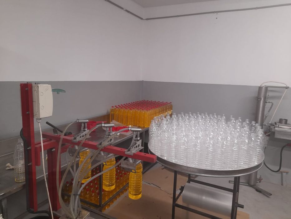 Vând ulei presat la rece