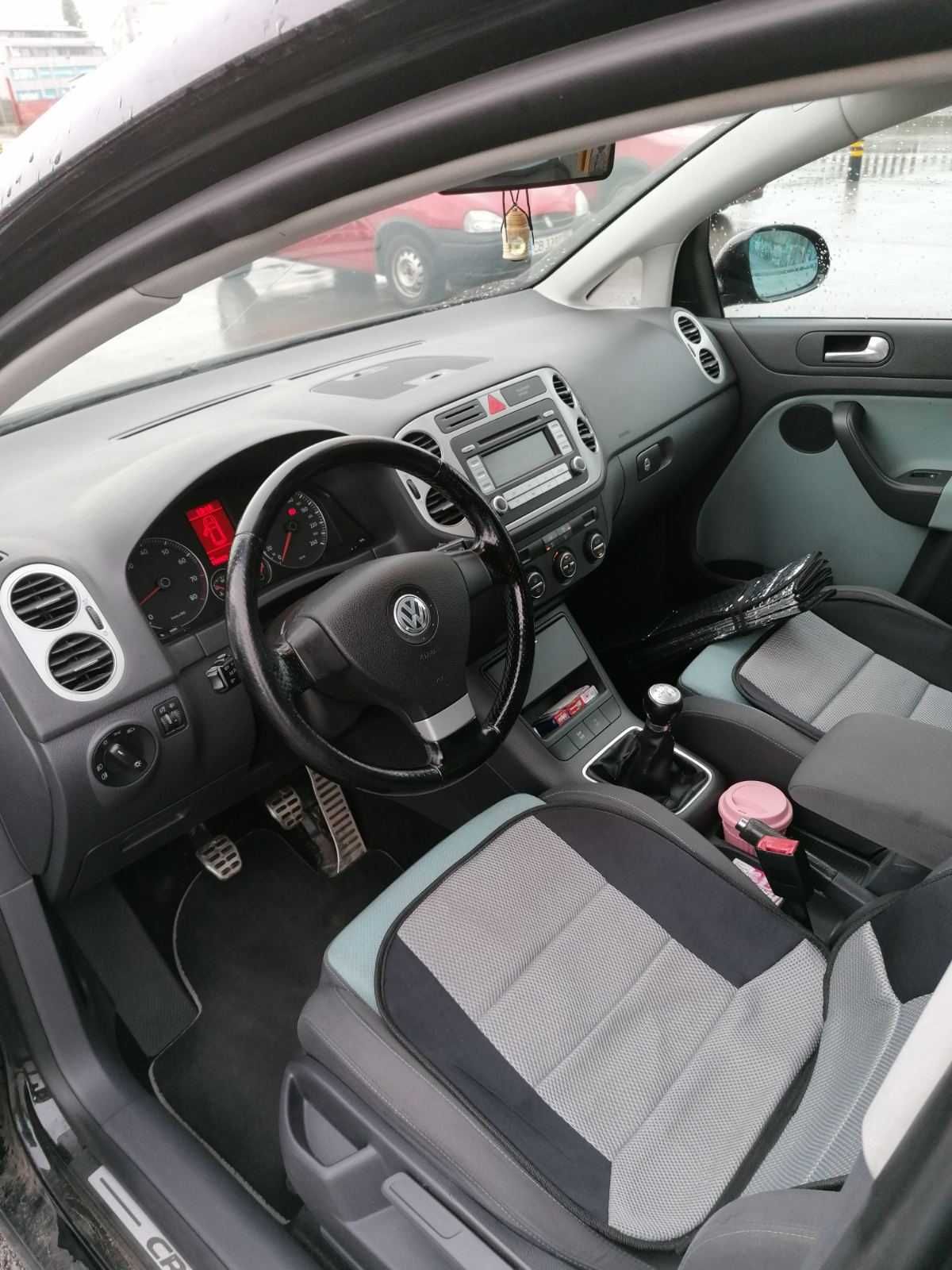 Продавам VW Golf CROSS