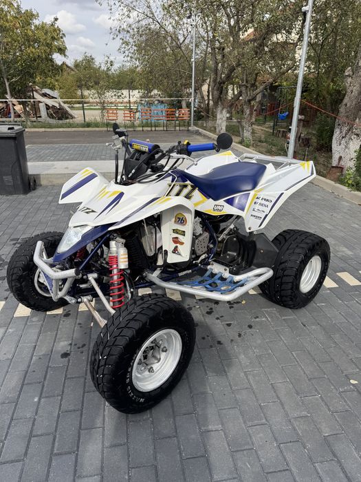 Suzuki Ltz numar negru