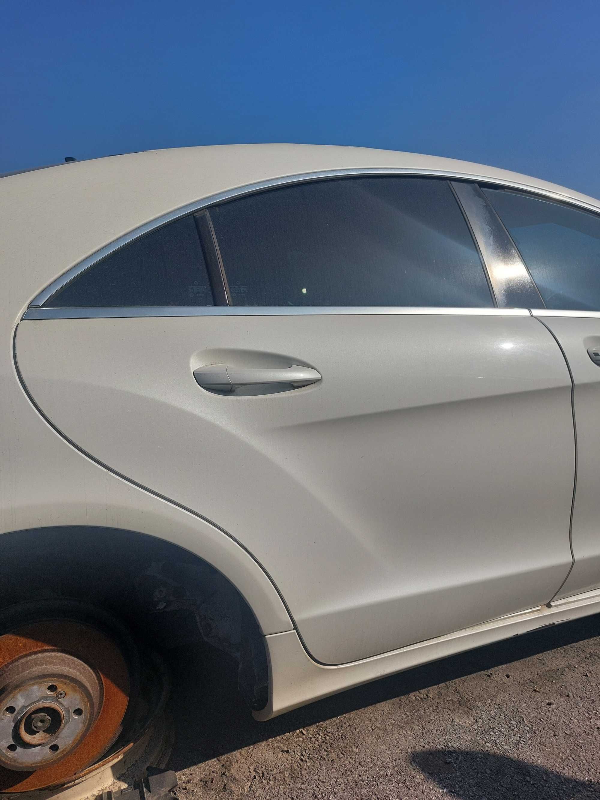 Необорудвана врата за Mercedes-Benz CLS W218 (2010-2014) Купе и Комби