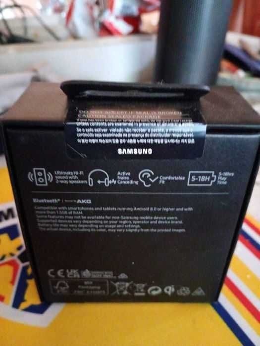 Vând căști Samsung Galaxy Buds 2 Pro