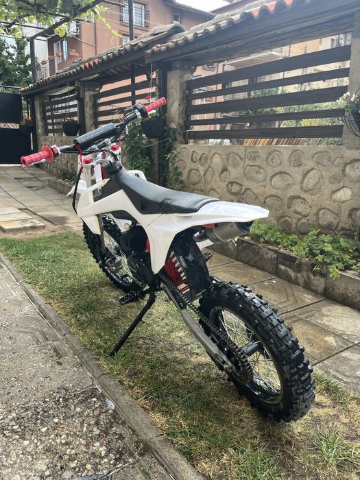 Telstar 125cc 2025