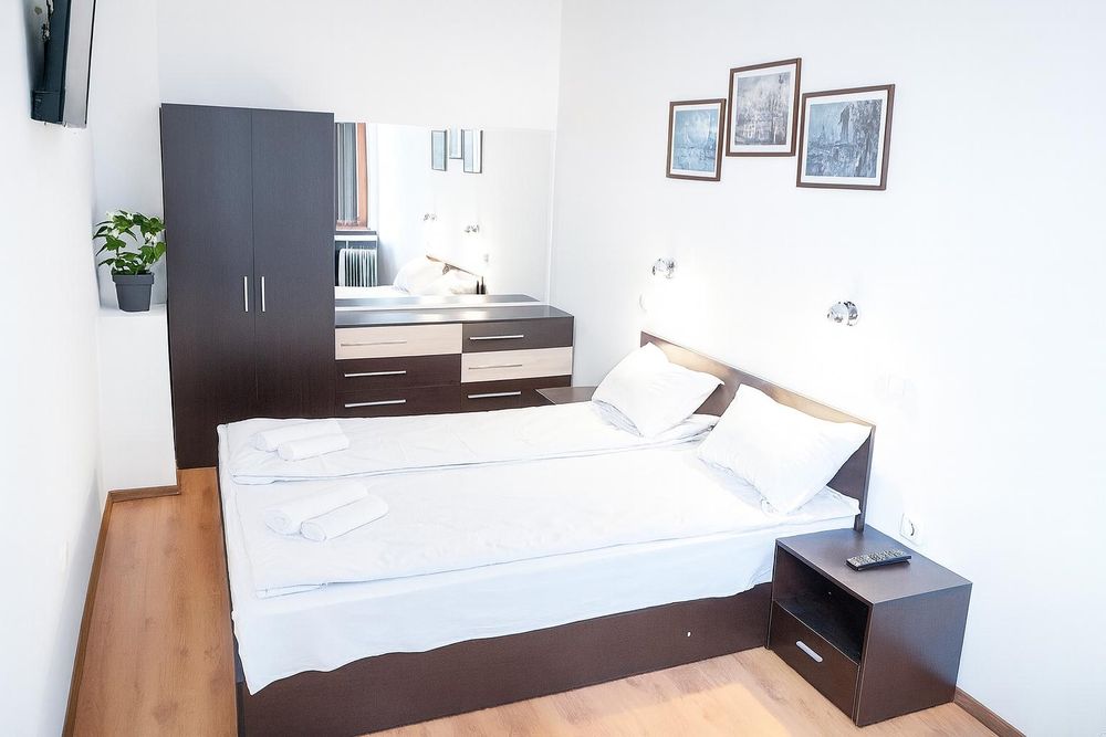 Дава се под наем Двустаен апартамент в Пловдив, Център - 50 кв.м за 485 € - Снимка #3