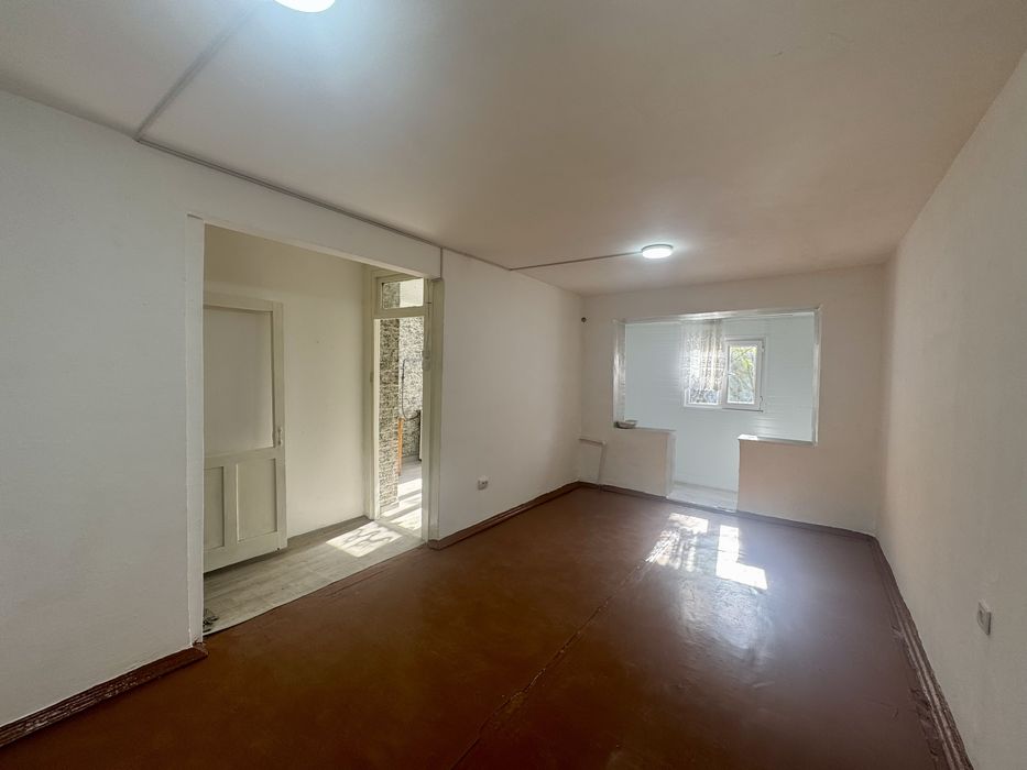 1 комнатная квартира, на 4 этаже. Рудакий