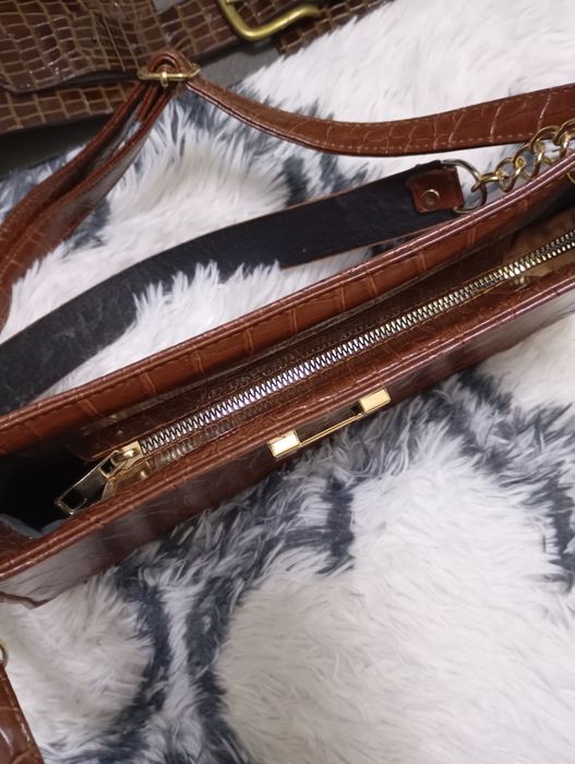 Сумка и ремень  в отличном состоянии