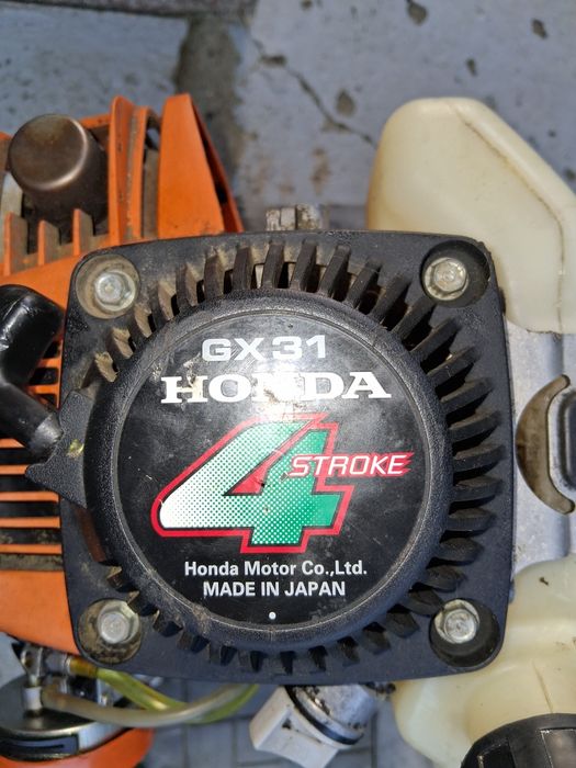 Vând motocultor honda pe benzină 4 timpi